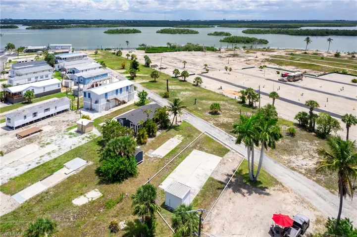 47 Oyster Bay Ln, Fort Myers Beach, Florida 33931