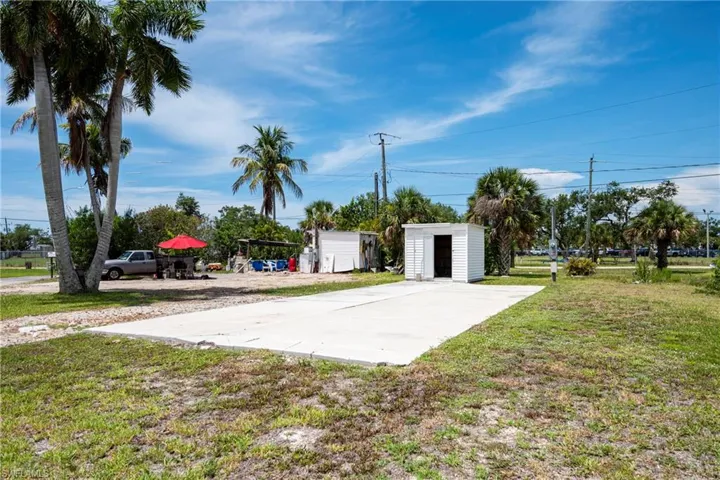 47 Oyster Bay Ln, Fort Myers Beach, Florida 33931