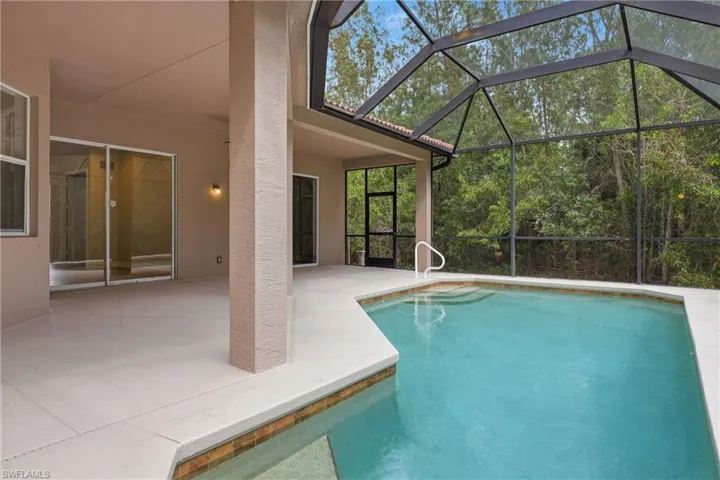 Pool, Screened in Lanai