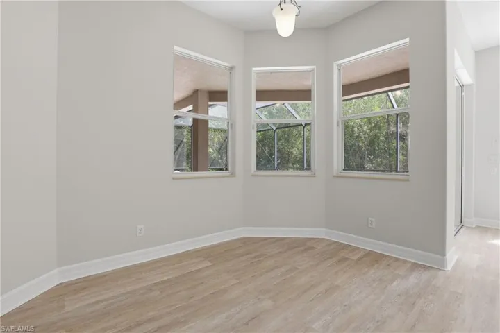 Breakfast Nook adjacent to kitchen and family room