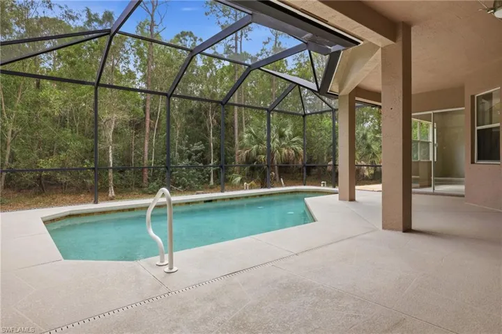 Pool, Screened in Lanai