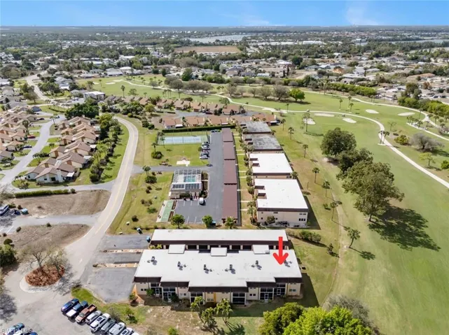 Bird's eye view of a golf course