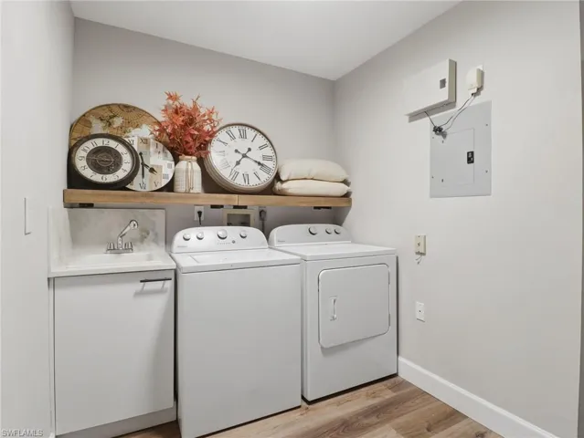 88 Silver Oaks Cir 4-101, Naples, Florida 34119