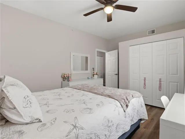 88 Silver Oaks Cir 4-101, Naples, Florida 34119