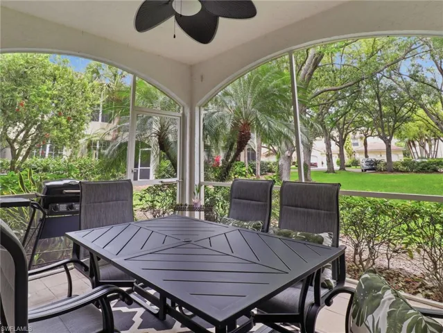 88 Silver Oaks Cir 4-101, Naples, Florida 34119