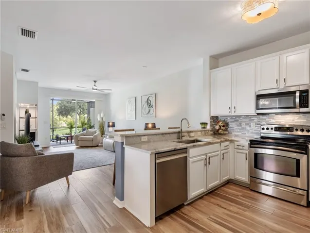 21393  Bella Terra  BLVD, Estero, FL 33928