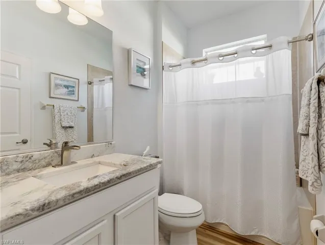 21393  Bella Terra  BLVD, Estero, FL 33928