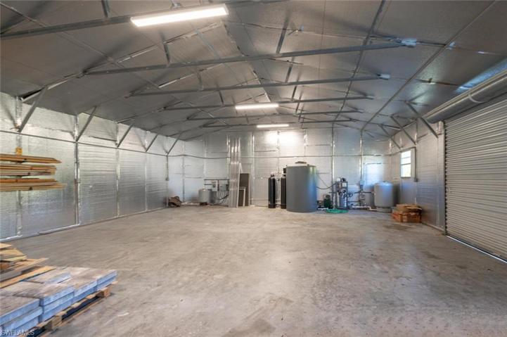 Huge Outbuilding!