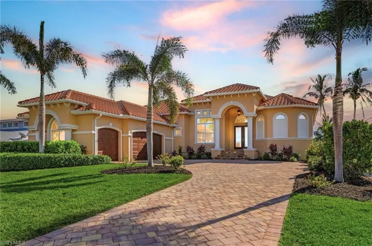 1036 Dolphin DR, CAPE CORAL FL 33904
