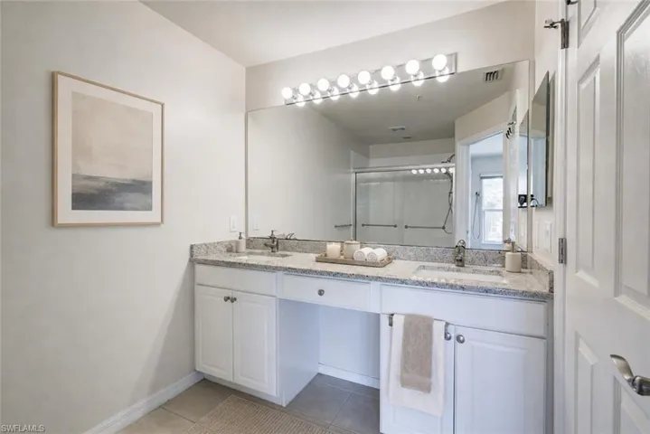 904 Hampton Cir 94, Naples, Florida 34105