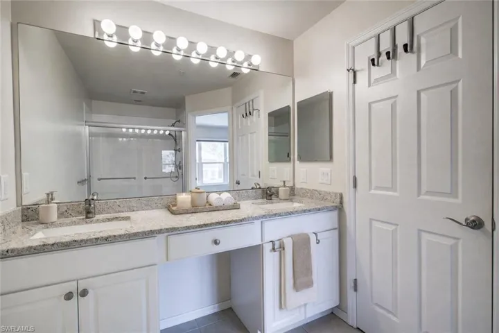 904 Hampton Cir 94, Naples, Florida 34105
