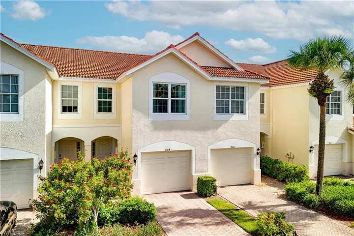 904 Hampton Cir 94, Naples, Florida 34105