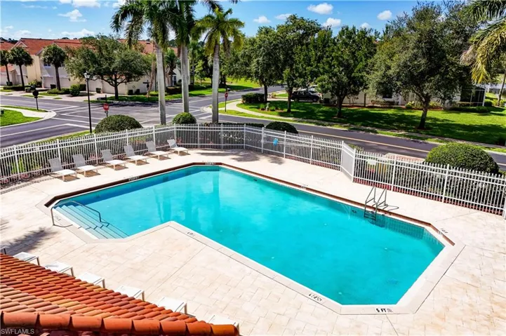 904 Hampton Cir 94, Naples, Florida 34105
