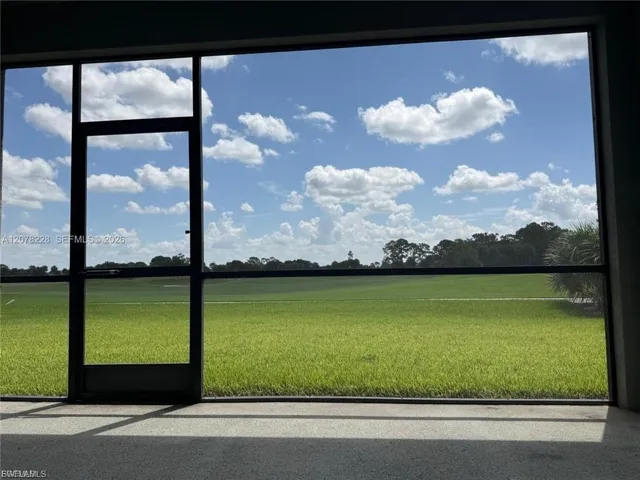 9291 Aqua Overlook Ct, Lehigh Acres, Florida 33936