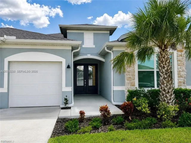 9291 Aqua Overlook Ct, Lehigh Acres, Florida 33936