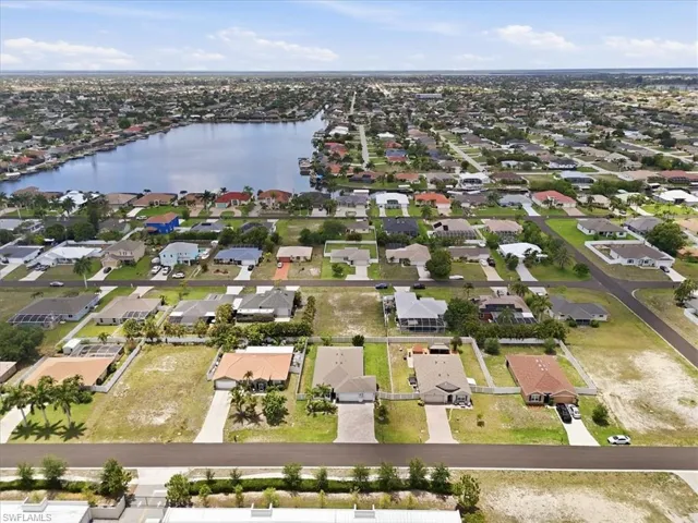 4215 Sw 9th Pl, Cape Coral, Florida 33914