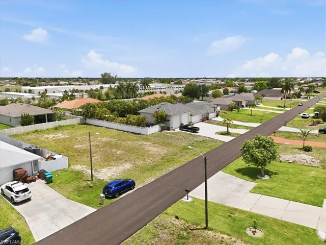 4215 Sw 9th Pl, Cape Coral, Florida 33914