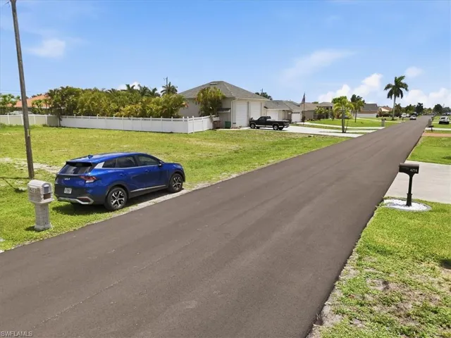 4215 Sw 9th Pl, Cape Coral, Florida 33914