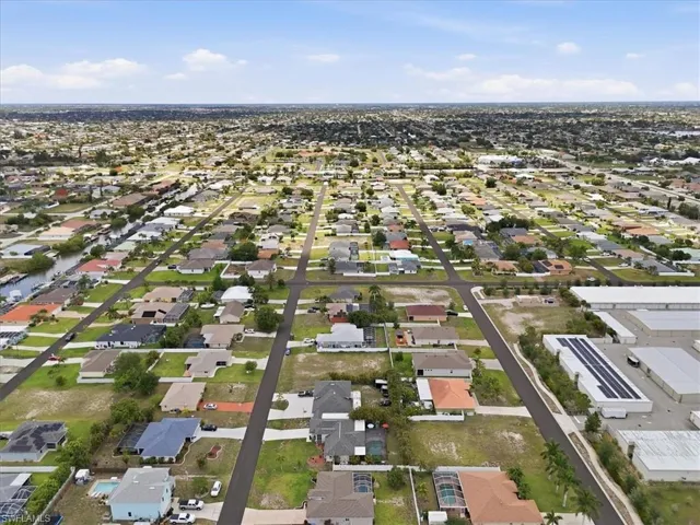 4215 Sw 9th Pl, Cape Coral, Florida 33914