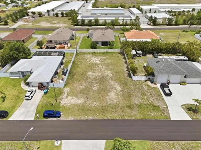 4215 Sw 9th Pl, Cape Coral, Florida 33914