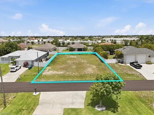 4215 Sw 9th Pl, Cape Coral, Florida 33914
