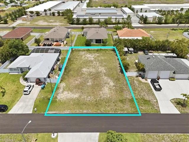 4215 Sw 9th Pl, Cape Coral, Florida 33914