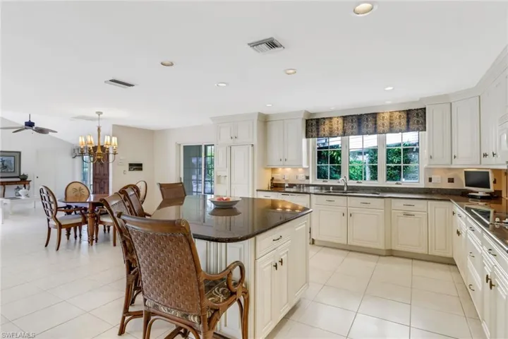 12857  Coco Plum  LN, Naples, FL 34119