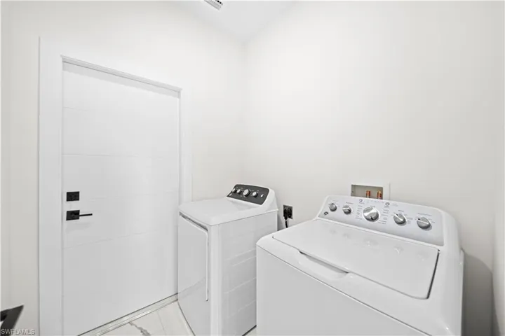 2602 E 2nd St, Lehigh Acres, Florida 33936