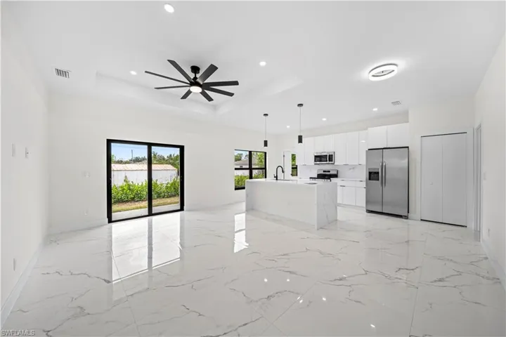2602 E 2nd St, Lehigh Acres, Florida 33936
