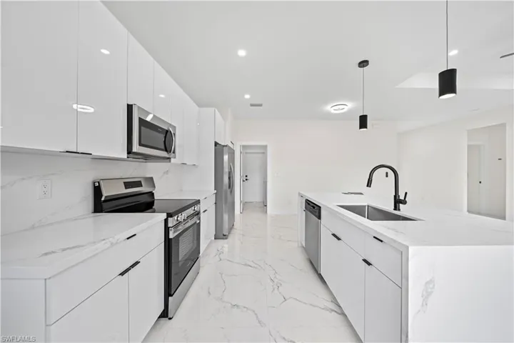2602 E 2nd St, Lehigh Acres, Florida 33936