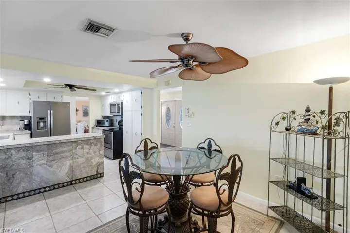 5201 Willow Ct, Cape Coral, Florida 33904