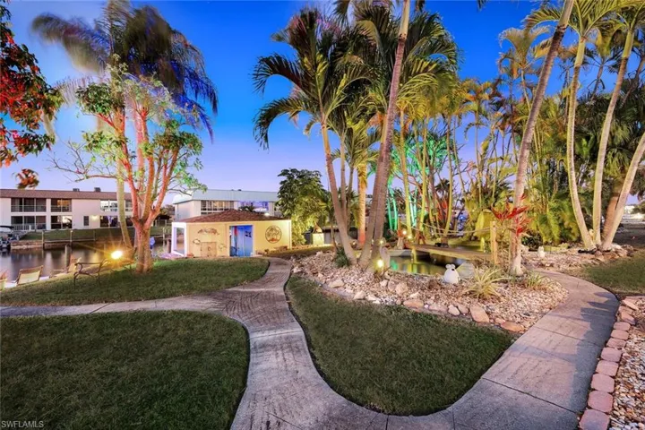 5201 Willow Ct, Cape Coral, Florida 33904