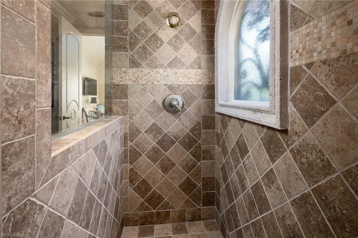 3280 Gordon Dr, Naples, Florida 34102