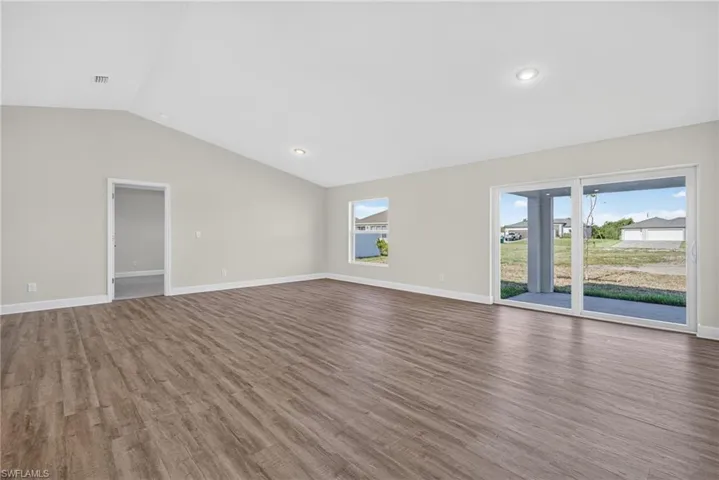 424 Nw 17th Pl, Cape Coral, Florida 33993