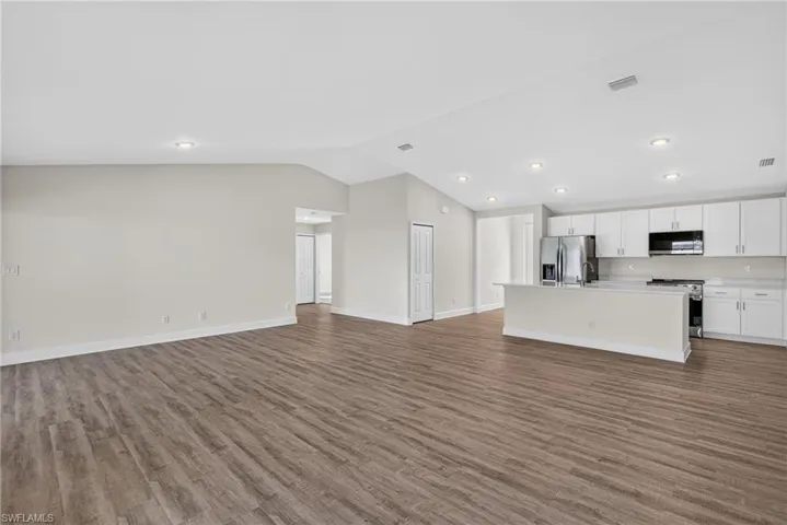 424 Nw 17th Pl, Cape Coral, Florida 33993