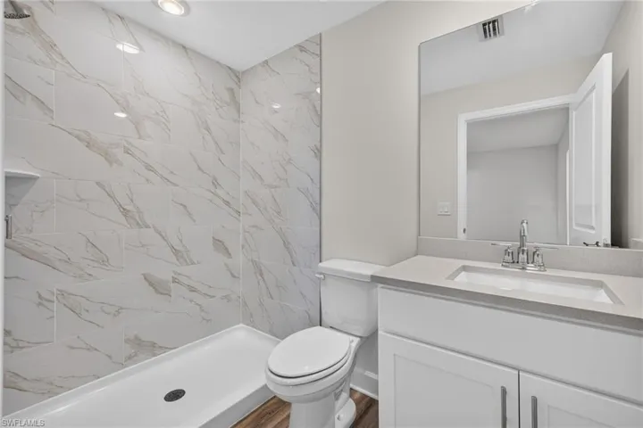 424 Nw 17th Pl, Cape Coral, Florida 33993