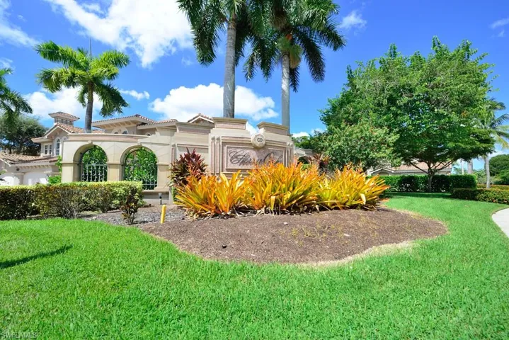 9097 Cherry Oaks Trl 102, Naples, Florida 34114