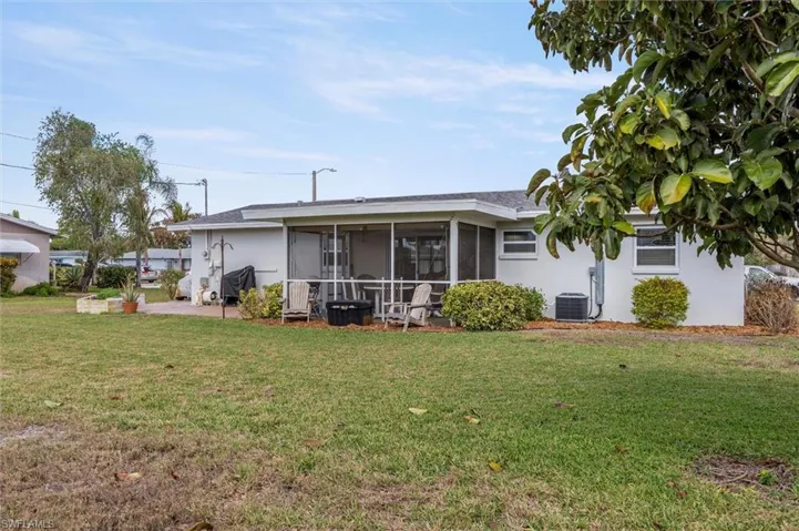 1412 Irondale St E, Lehigh Acres, Florida 33936