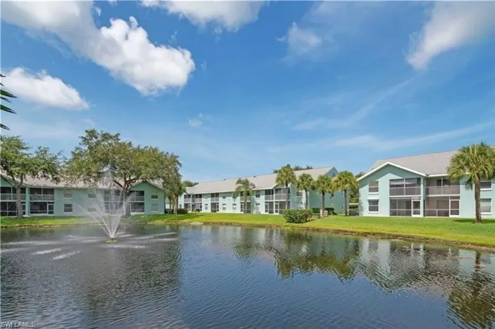 185 Grand Oaks Way R-206, Naples, Florida 34110