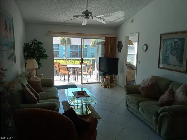 185 Grand Oaks Way R-206, Naples, Florida 34110