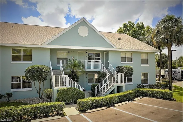 185 Grand Oaks Way R-206, Naples, Florida 34110