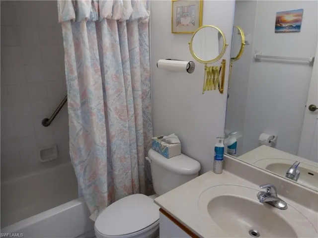 185 Grand Oaks Way R-206, Naples, Florida 34110