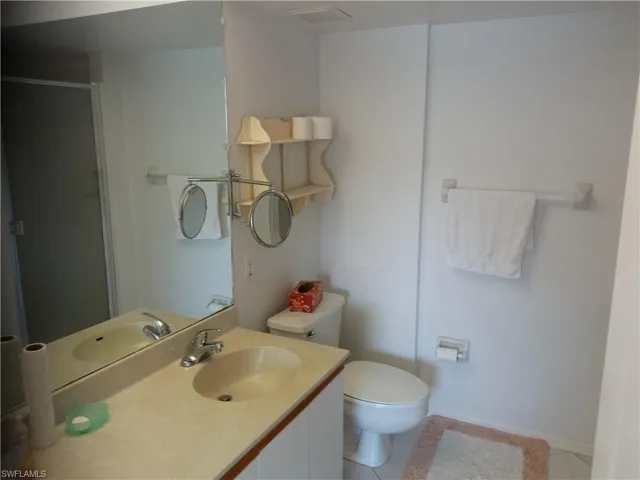 185 Grand Oaks Way R-206, Naples, Florida 34110