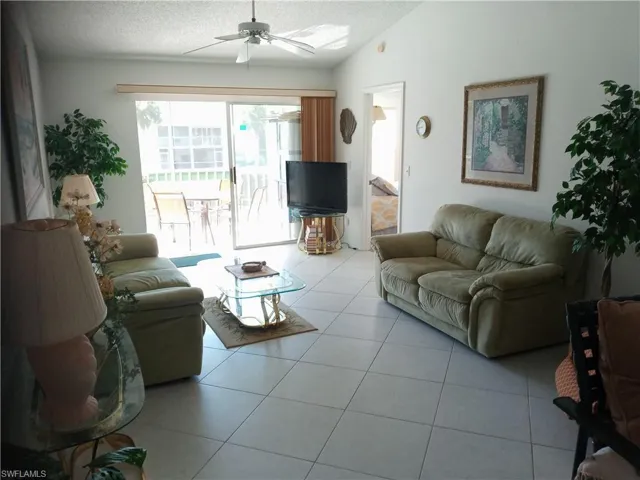 185 Grand Oaks Way R-206, Naples, Florida 34110