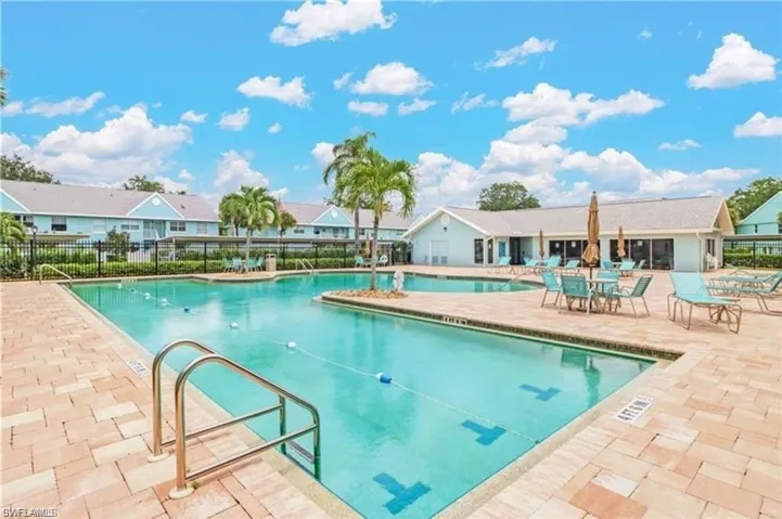 185 Grand Oaks Way R-206, Naples, Florida 34110