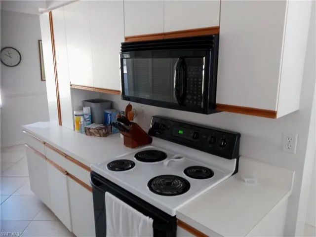 185 Grand Oaks Way R-206, Naples, Florida 34110