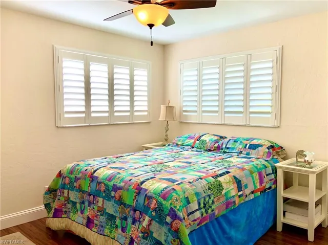 Guest bedroom with ceiling fan