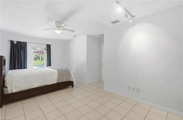 15821 Shamrock Dr, Fort Myers, Florida 33912