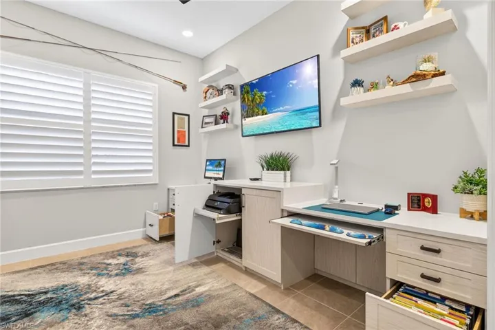 Look at the 2 file cabinet drawers and pull-outs for the printer and keyboard...