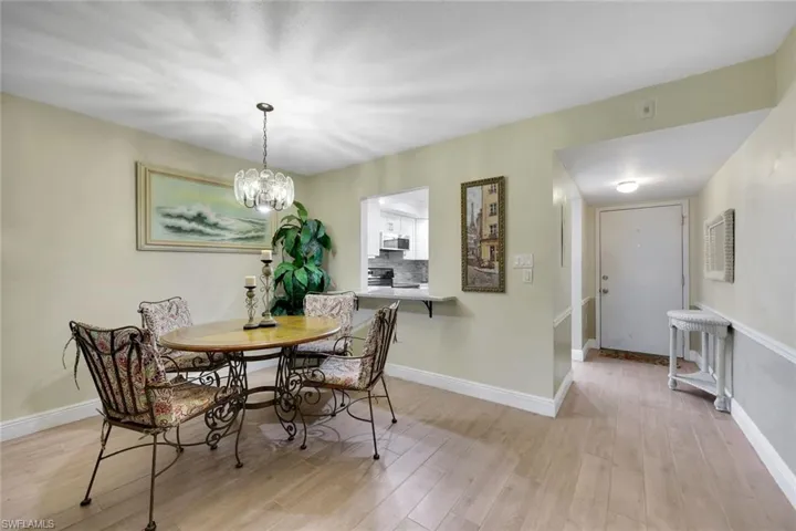 5419 5419 Rattlesnake Hamm Rd 105f, Naples, Florida 34113